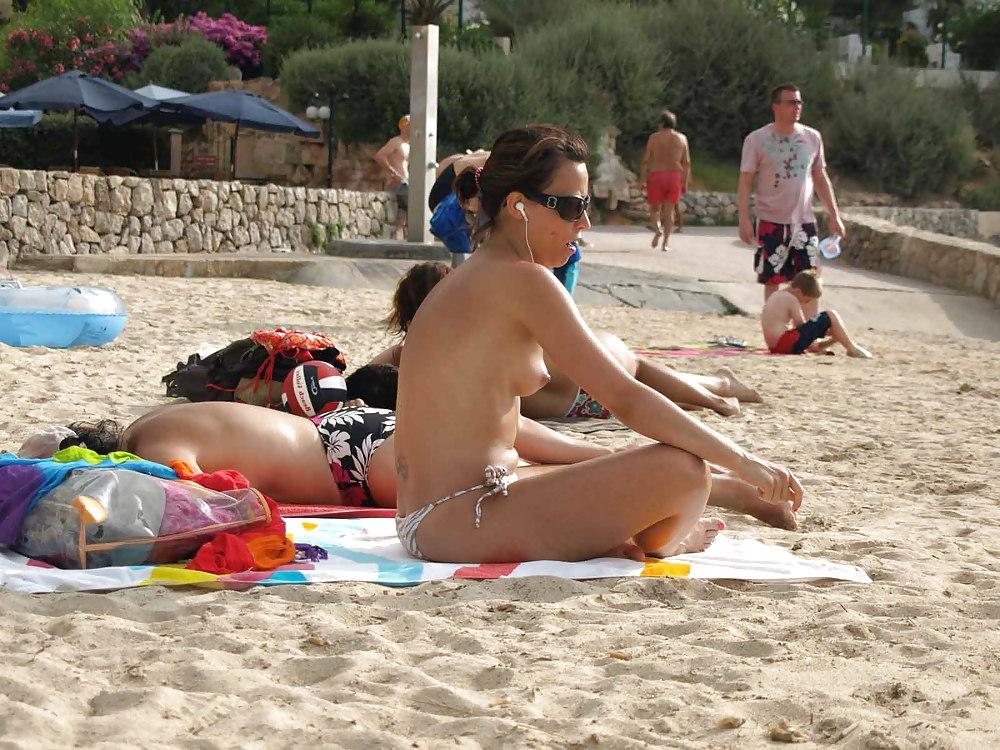 25P The beach 52