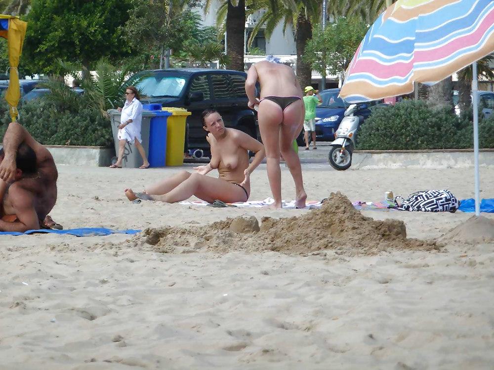 25P The beach 52
