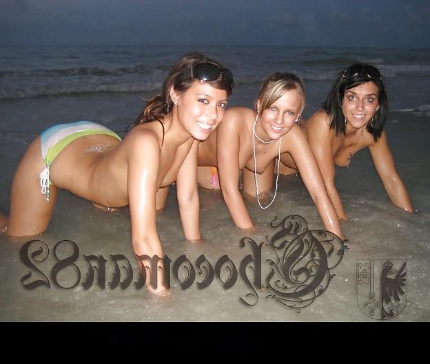 24P Girls stripping at the beach