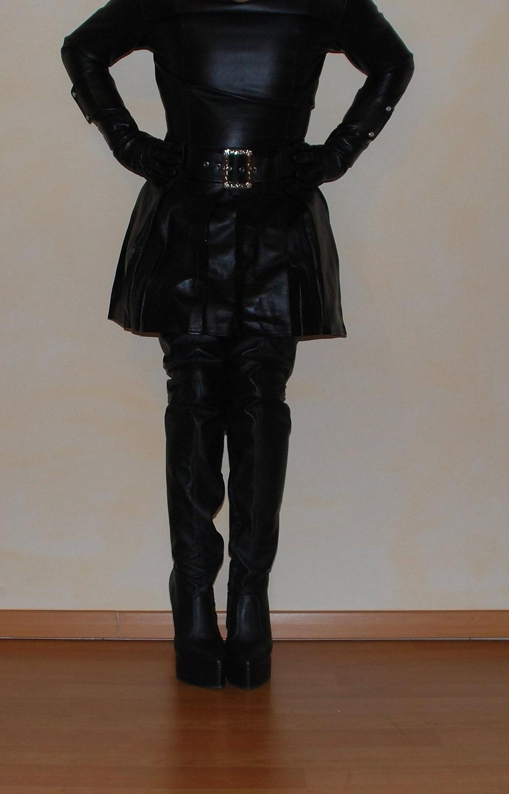 11P Full leather