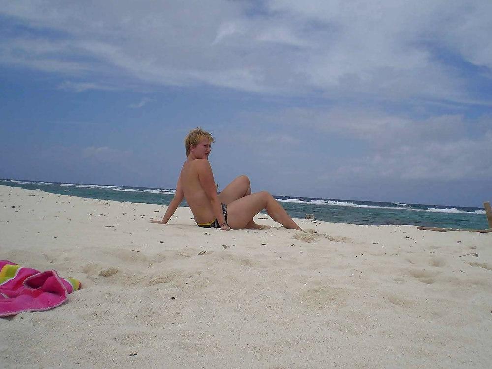 25P The beach 56