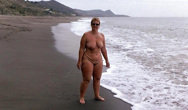 25P Nude Beach Nudists