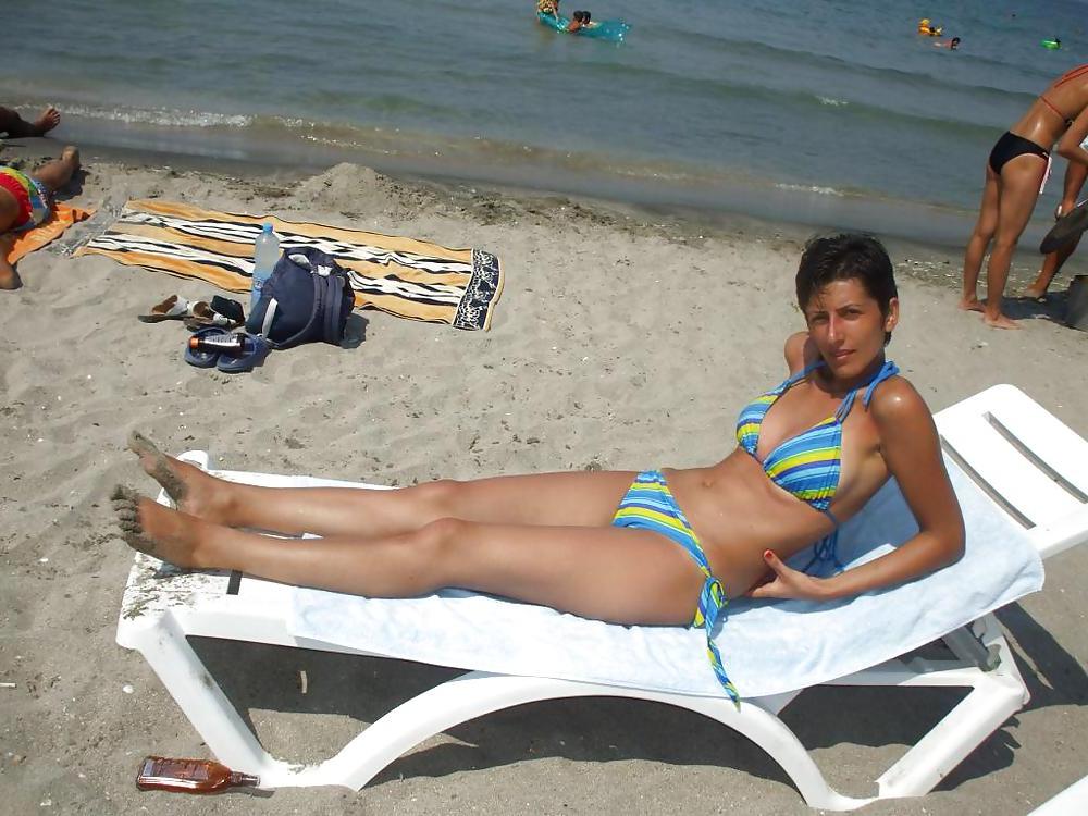 25P Bulgarian Beach Girls from Black Sea - XI
