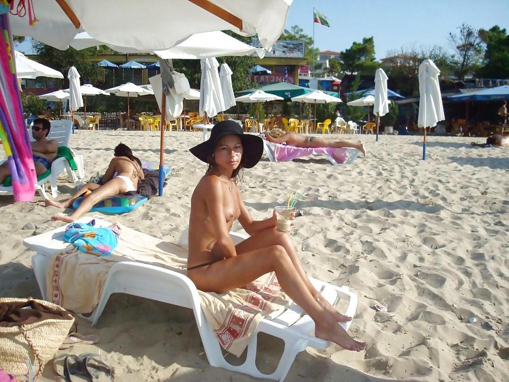 25P Bulgarian Beach Girls from Black Sea - XI