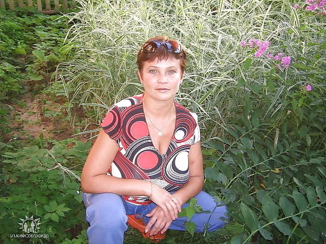 8P Busty Russian Woman 85