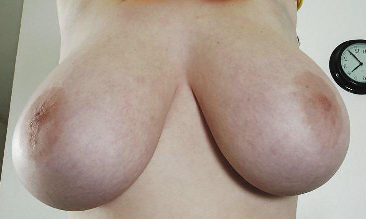 22P Nice chunky tits woman