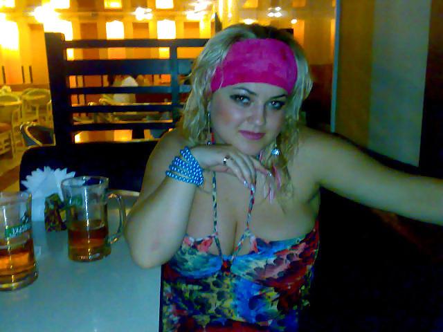 8P Busty Russian Woman 95