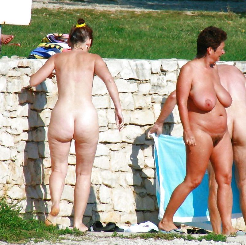 25P Nudist Beach Teens