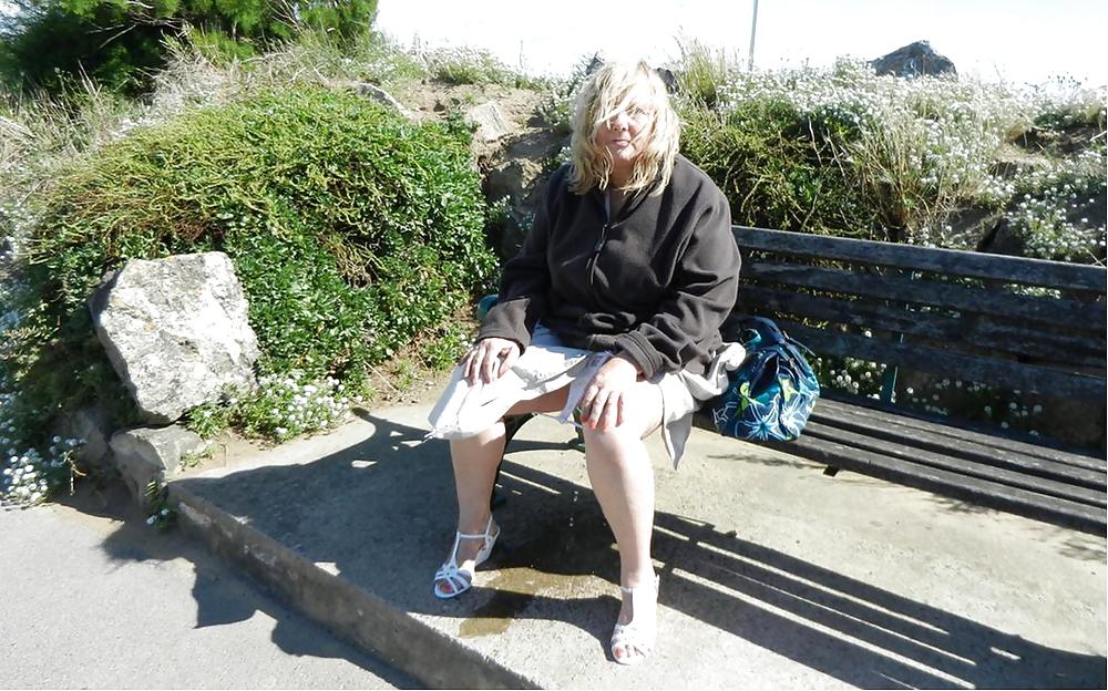 25P Jilly Hairy Pussy MILF