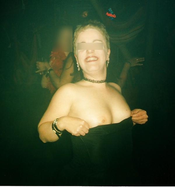 8P Flashing on the dancefloor (our very first pics from 2002)