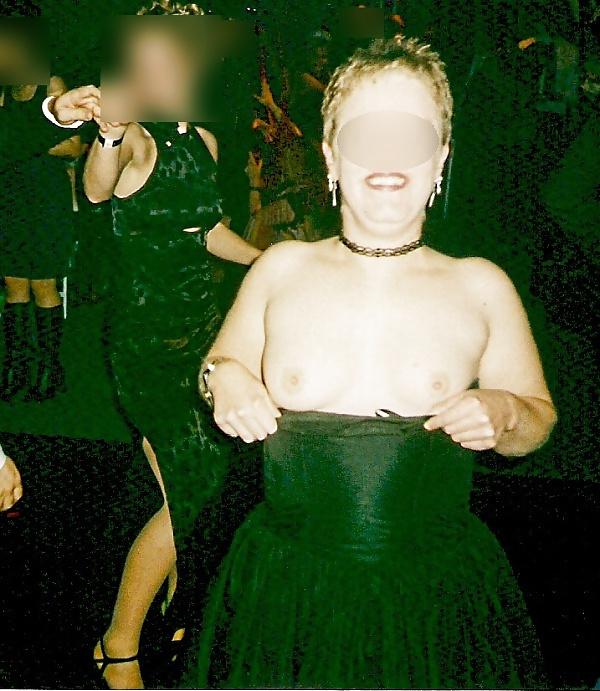 8P Flashing on the dancefloor (our very first pics from 2002)