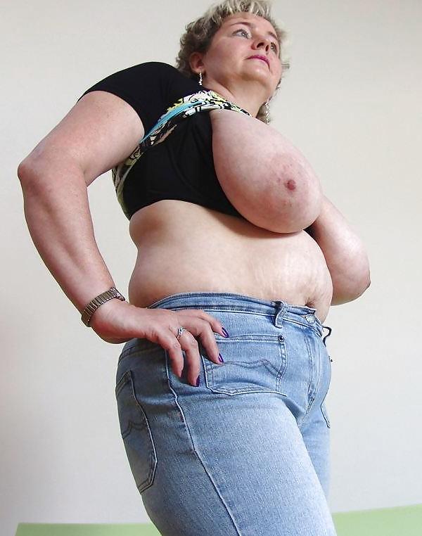 8P Mature woman with chunky hangers