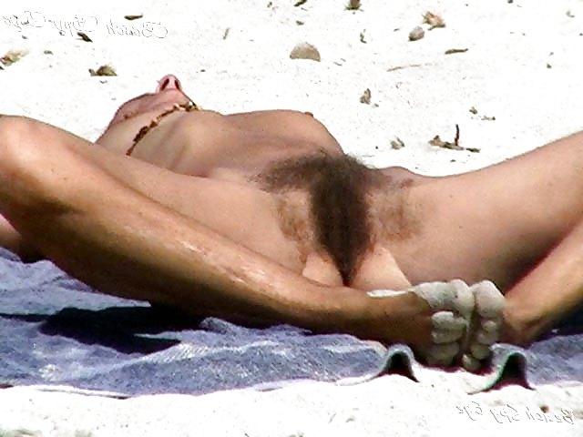 11P Hairy Pussy Pics