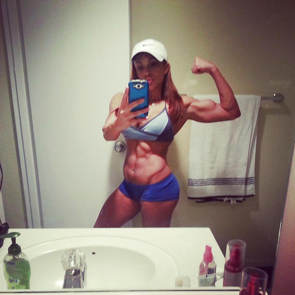 25P Fitness Model Capucine