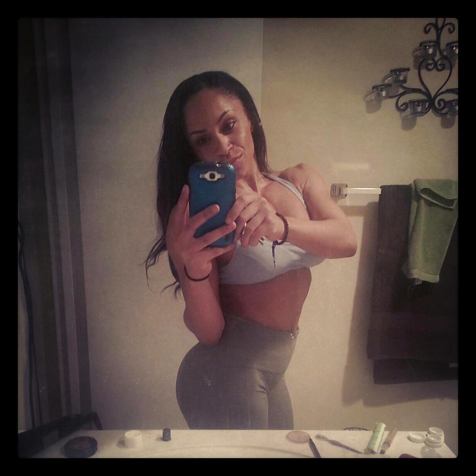 25P Fitness Model Capucine