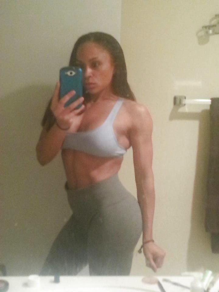 25P Fitness Model Capucine