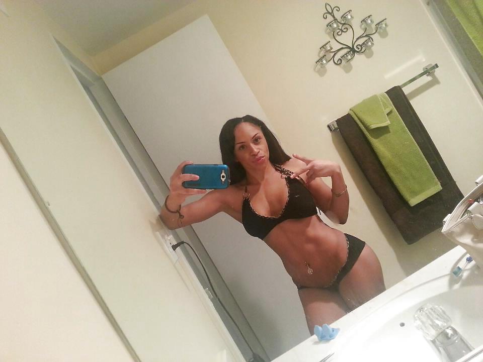 25P Fitness Model Capucine