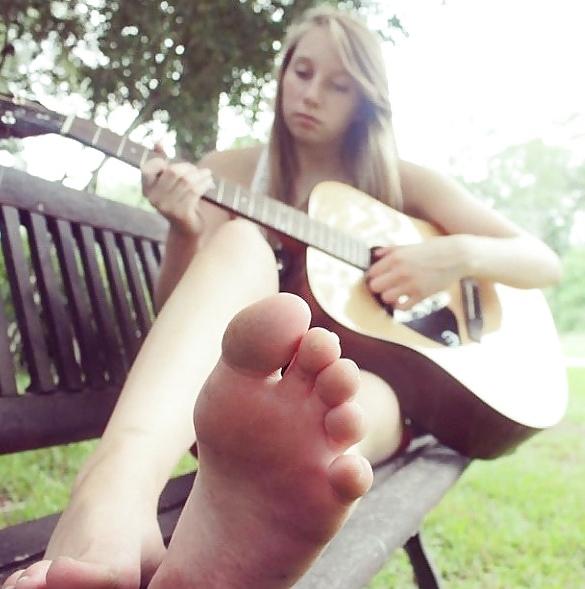 25P Wtf Sexy Teenie Feet reloaded v2.4