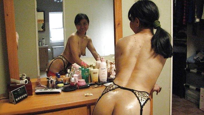 14P Der enge Arsch einer heißen asiatischen Frau