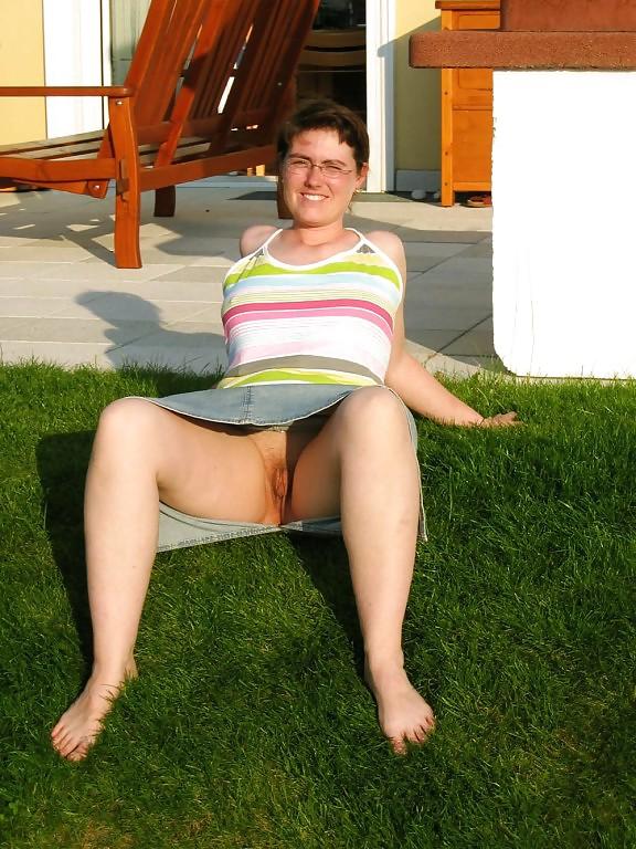 25P Mature Upskirt - 14