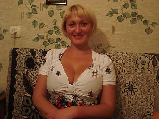 15P Busty Russian Woman 152