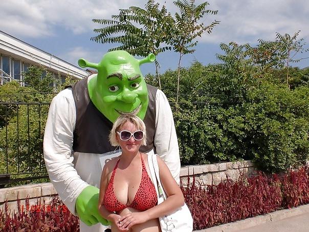 15P Busty Russian Woman 152