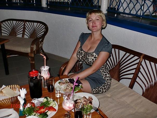 15P Busty Russian Woman 152