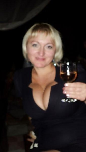 15P Busty Russian Woman 152