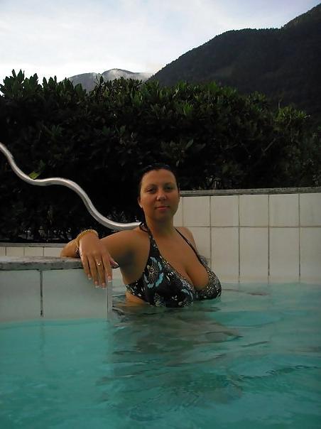 16P Busty Russian Woman 169