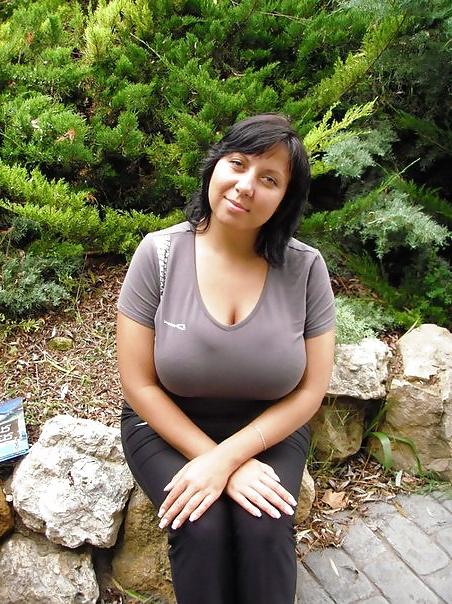16P Busty Russian Woman 169