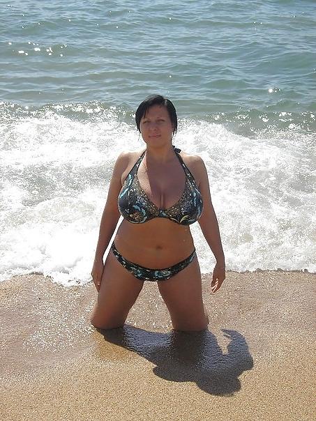 16P Busty Russian Woman 169