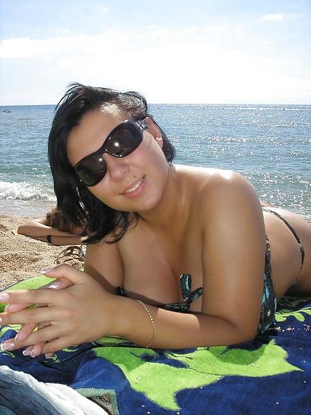 16P Busty Russian Woman 169