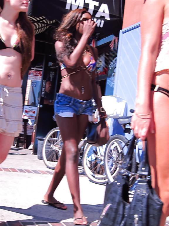 11P Beach Voyeur!
