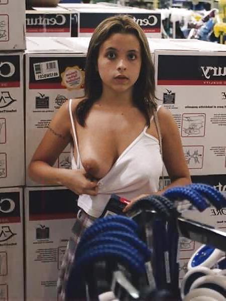 25P From The Moshe Files: Girls Flashing Their Boobs 3