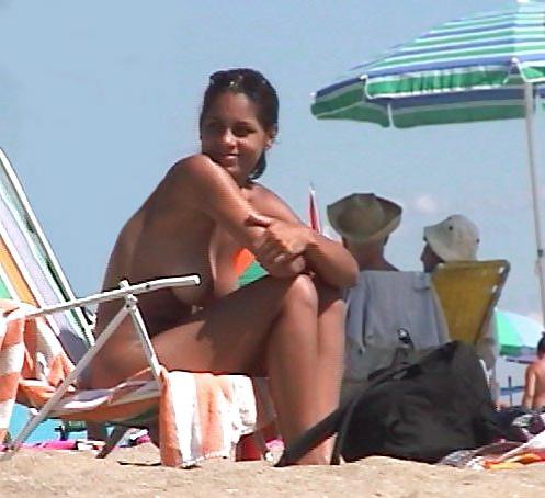 22P On the beach, From Internet