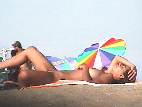 22P On the beach, From Internet