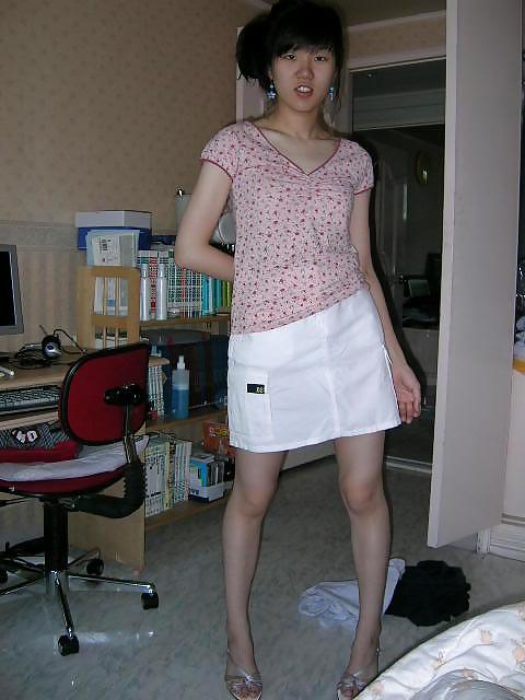 25P Korean college girl at home