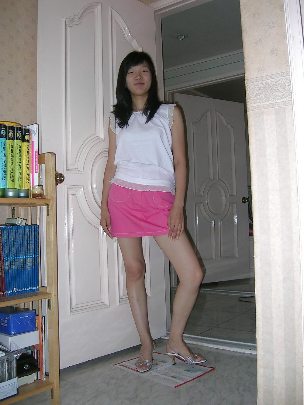 25P Korean college girl at home