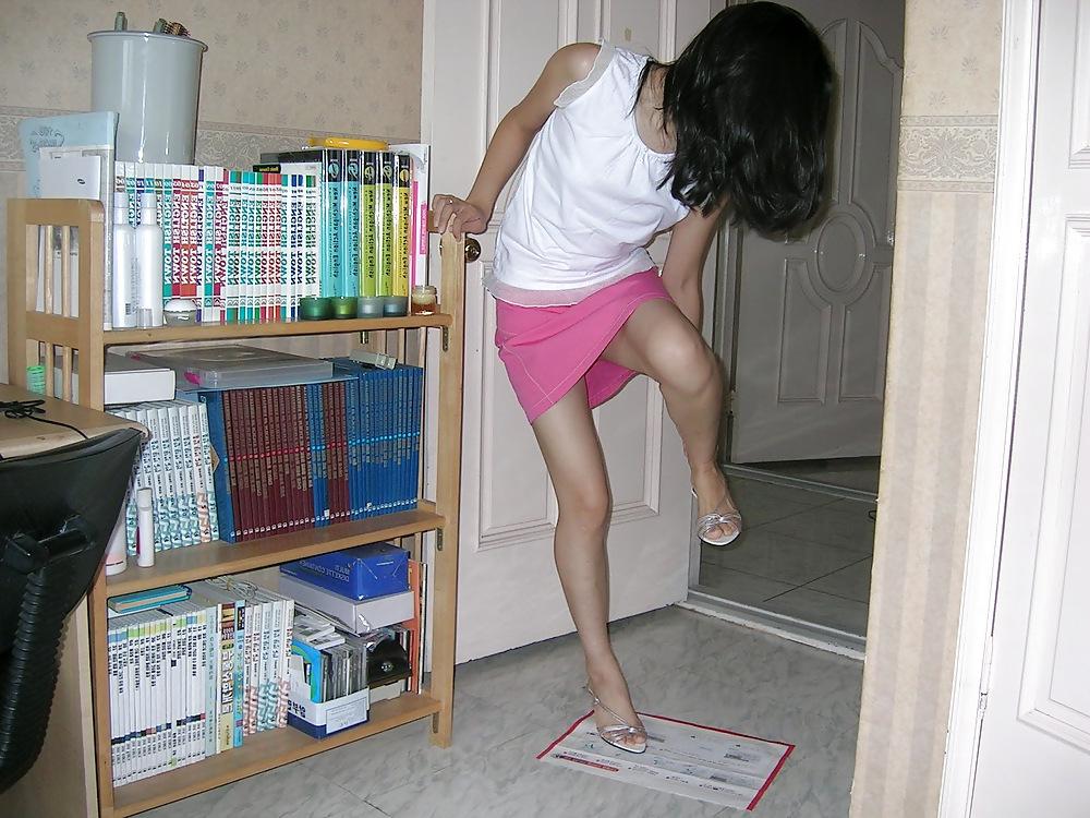 25P Korean college girl at home