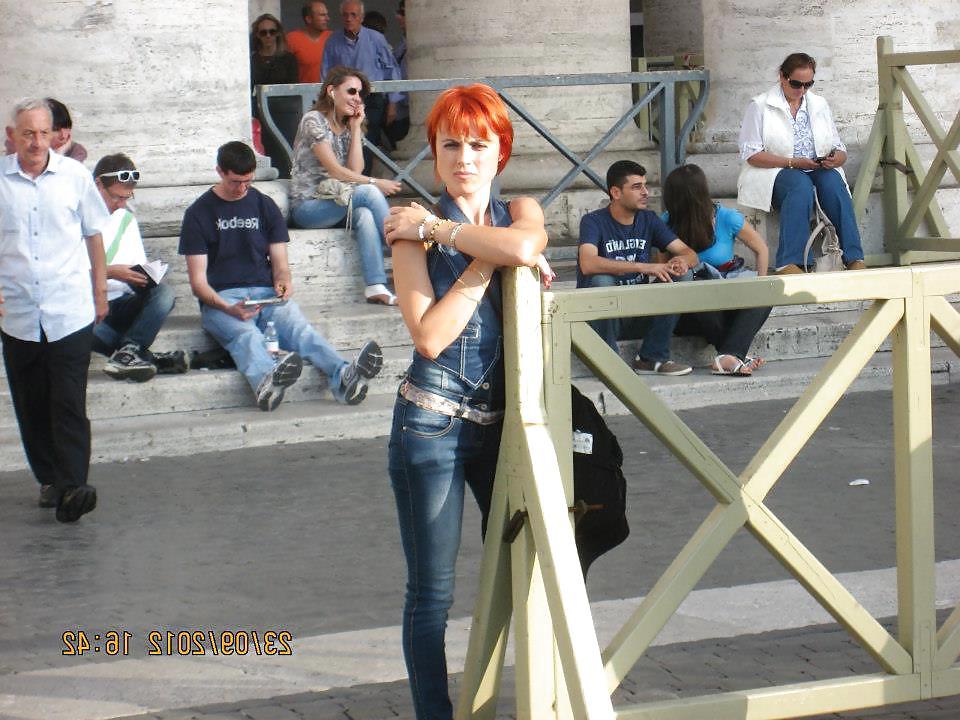 17P Italian woman: Daniela