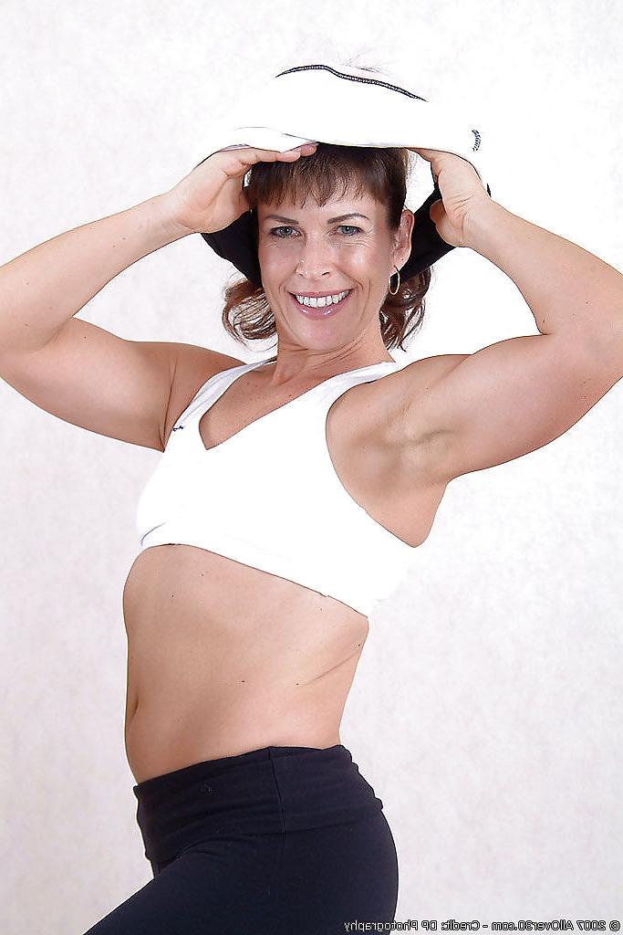 12P Mature Andie workout