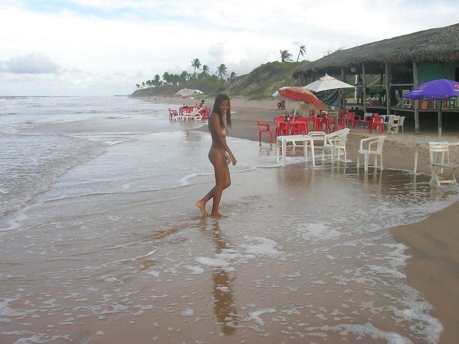 25P Nude Beach Fun