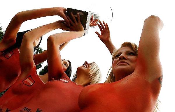 19P babes play beach soccer