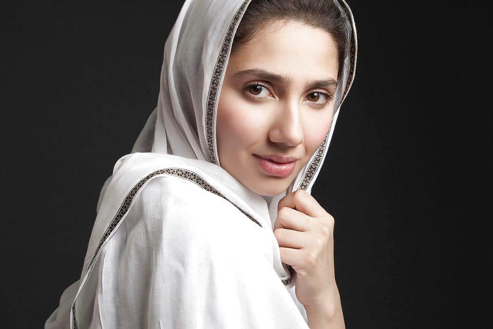 25P Delicious Muslim MILFs, Who Would You FUCK & How?