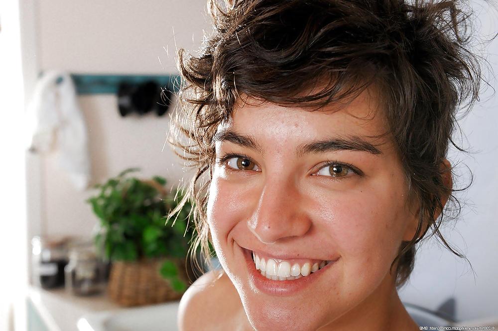 25P HAIRY GIRLS ARE SEXY - TIARA
