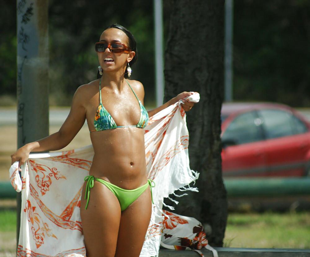 10P Exotic Beach Girl With Nice Booty