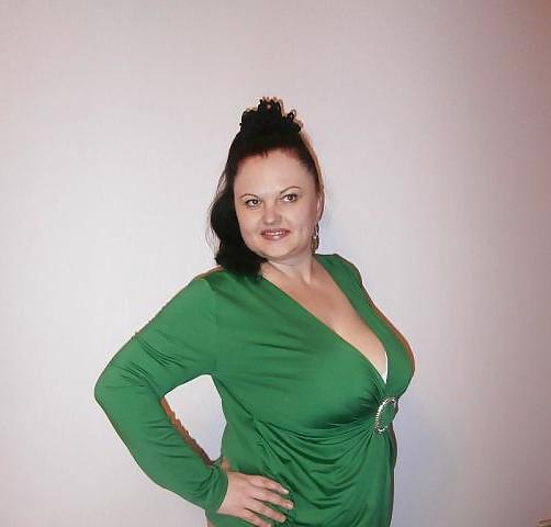 17P Busty Russian Woman 510
