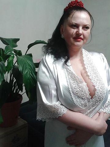 17P Busty Russian Woman 510