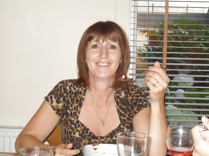 6P Just me mature woman looking for fun with sexy guys