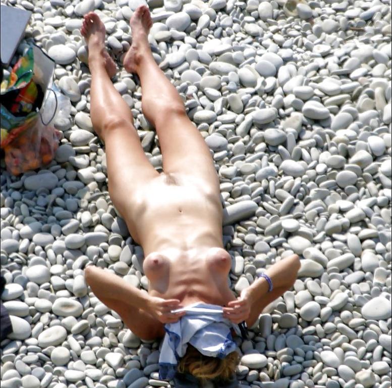 25P Horny Beach Day